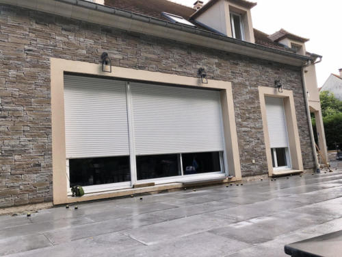 pose-de-parement-sur-facade-exterieur-a-saint remy-les-chevreuse-travaux-de-renovation